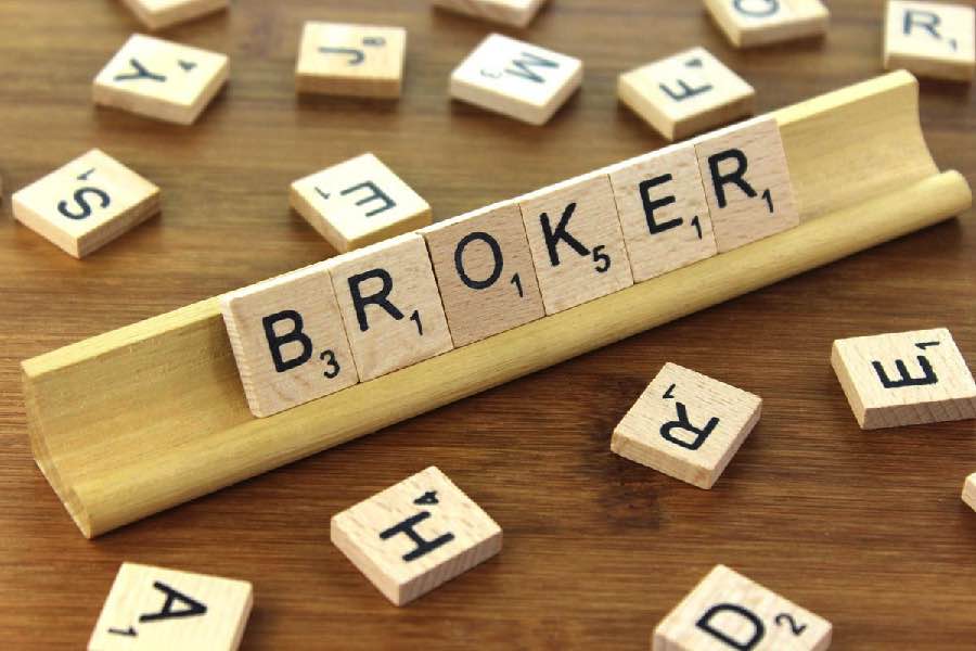 Working Broker Brokerage Broking