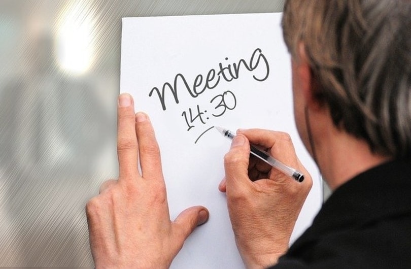 10 Tips for Managing Your Schedule like a Pro-Entrepreneur-Meeting (2)
