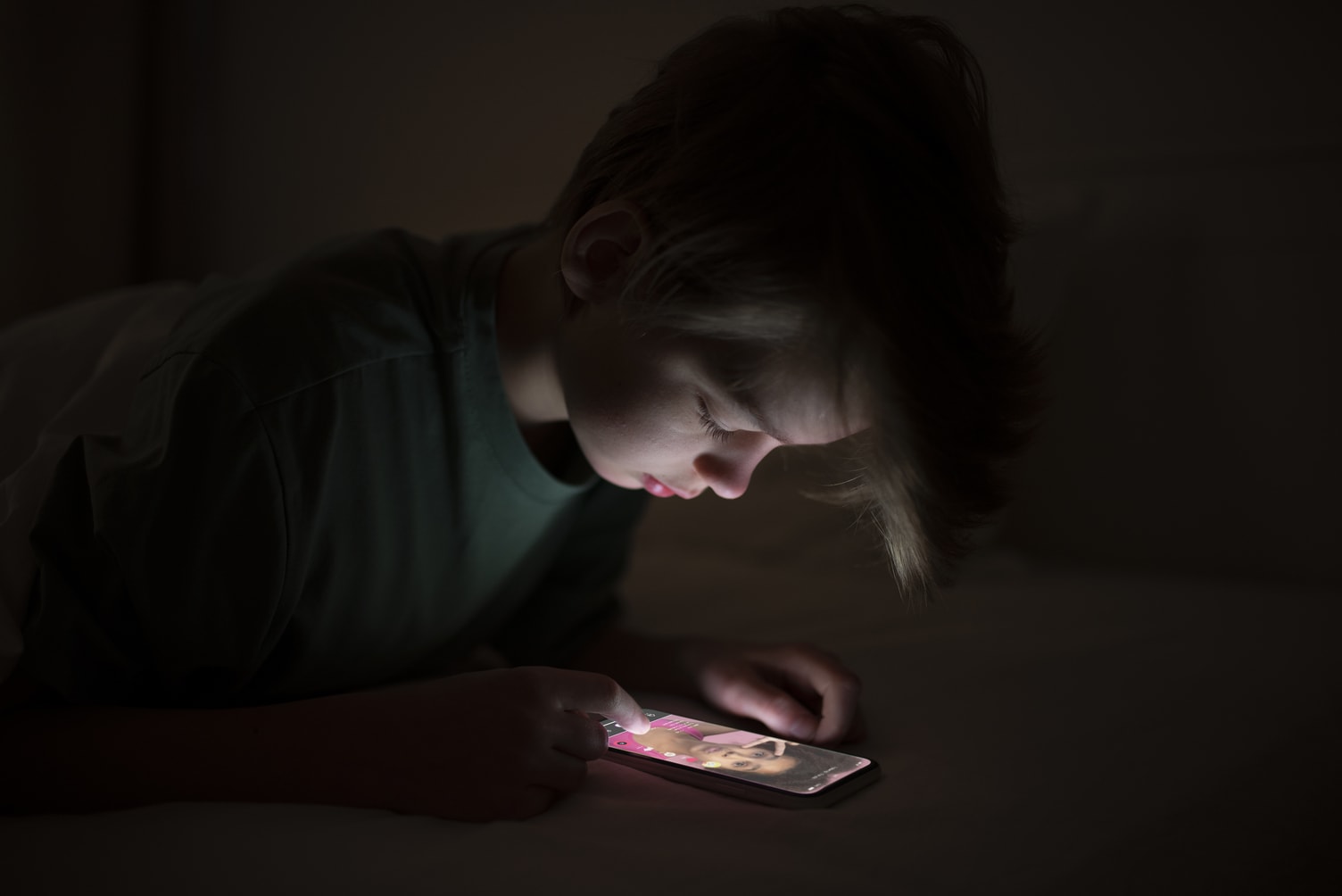 Child Kid Addicted Addict Smartphone