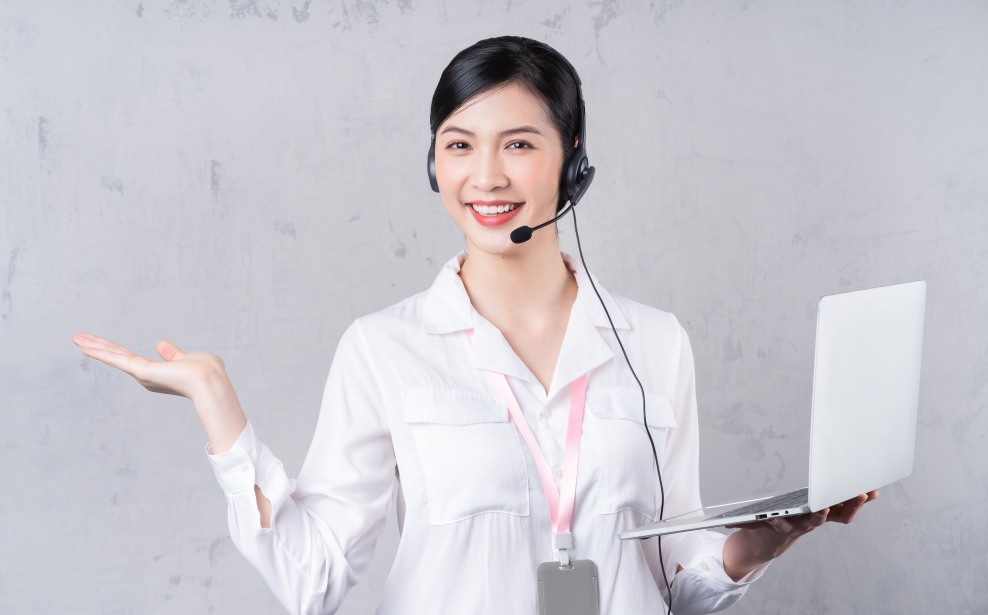 Provide Best Customer Service Woman Female Support Phone Laptop Headphones