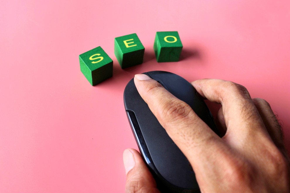 On-Page SEO Mouse Click Hand Search Engine Optimization