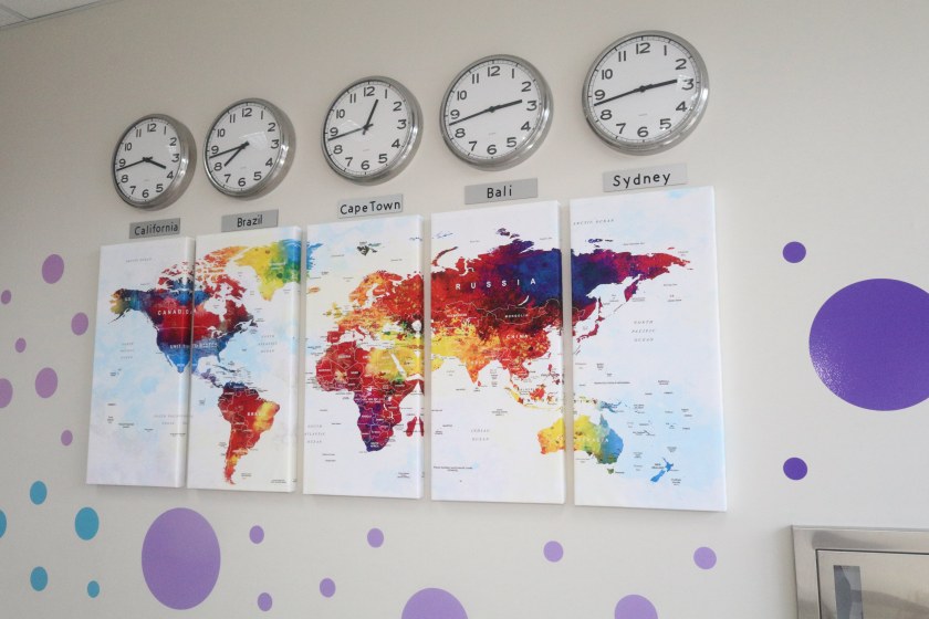 Time Zone Differences Clocks World Map Geographic Distances Colorful