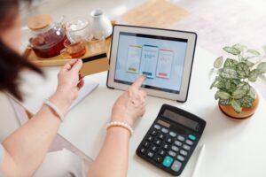 8 Different Types of Subscription-Based Businesses (Plus Pros and Cons of Each)