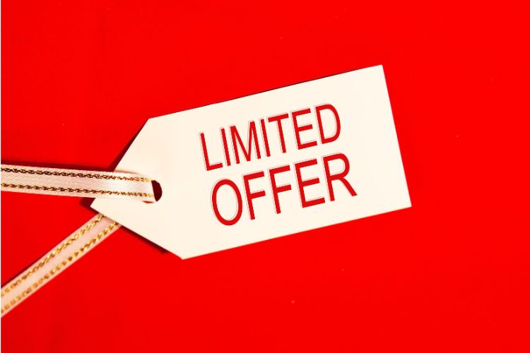 Limited Offer Tag Leveraging FOMO (Fear Of Missing Out)