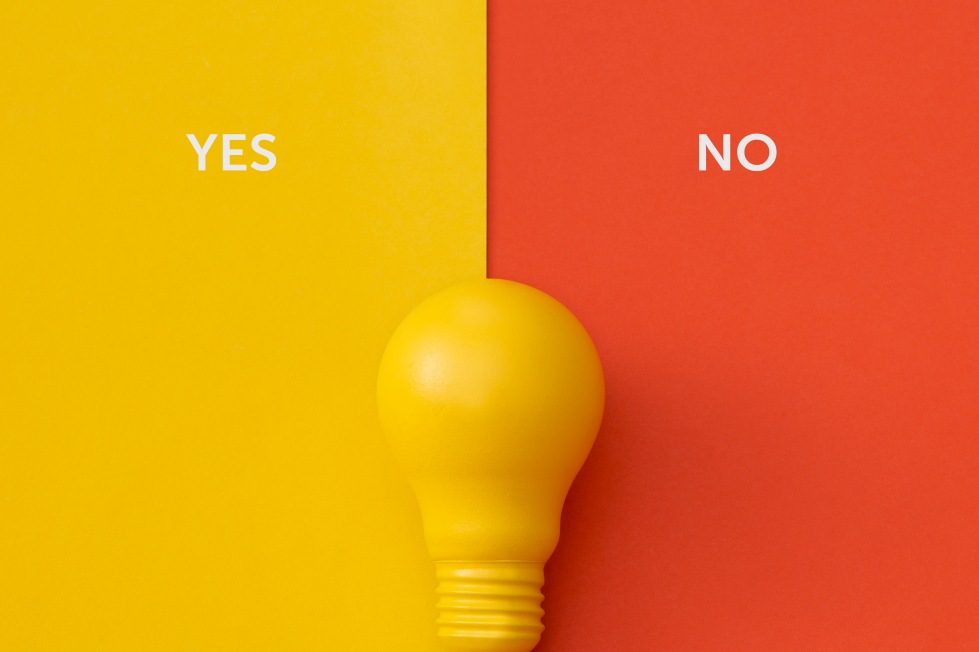 Yes No Choice Lightbulb Ideas Yellow Orange Bad Poor Wrong Targeting