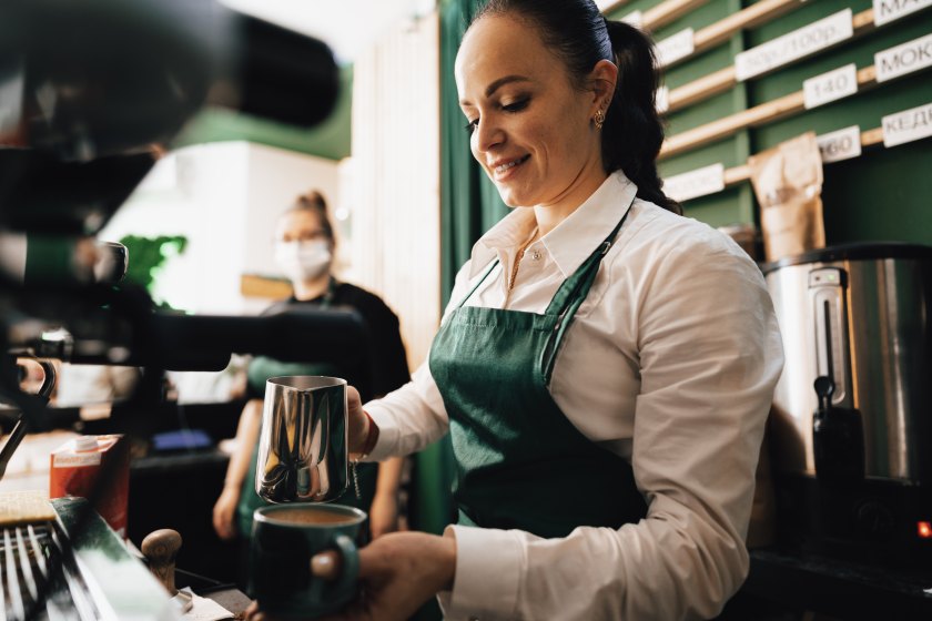 Female Coffee Barista Starbucks Coffeeshop Woman Pouring