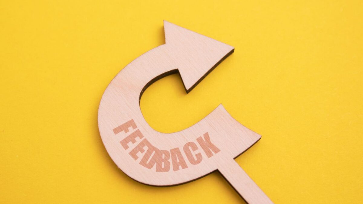 12 Negative Feedback Examples and How to Respond to Them